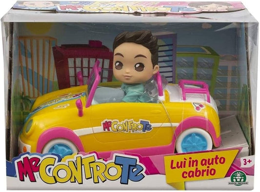 Me contro te -Luì un auto cabrio